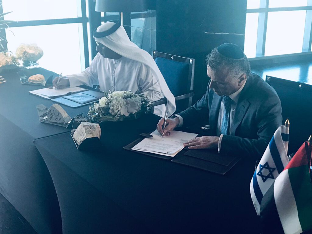 Watergen Signs Groundbreaking 3-Way Water Research Partnership with UAE and TA University